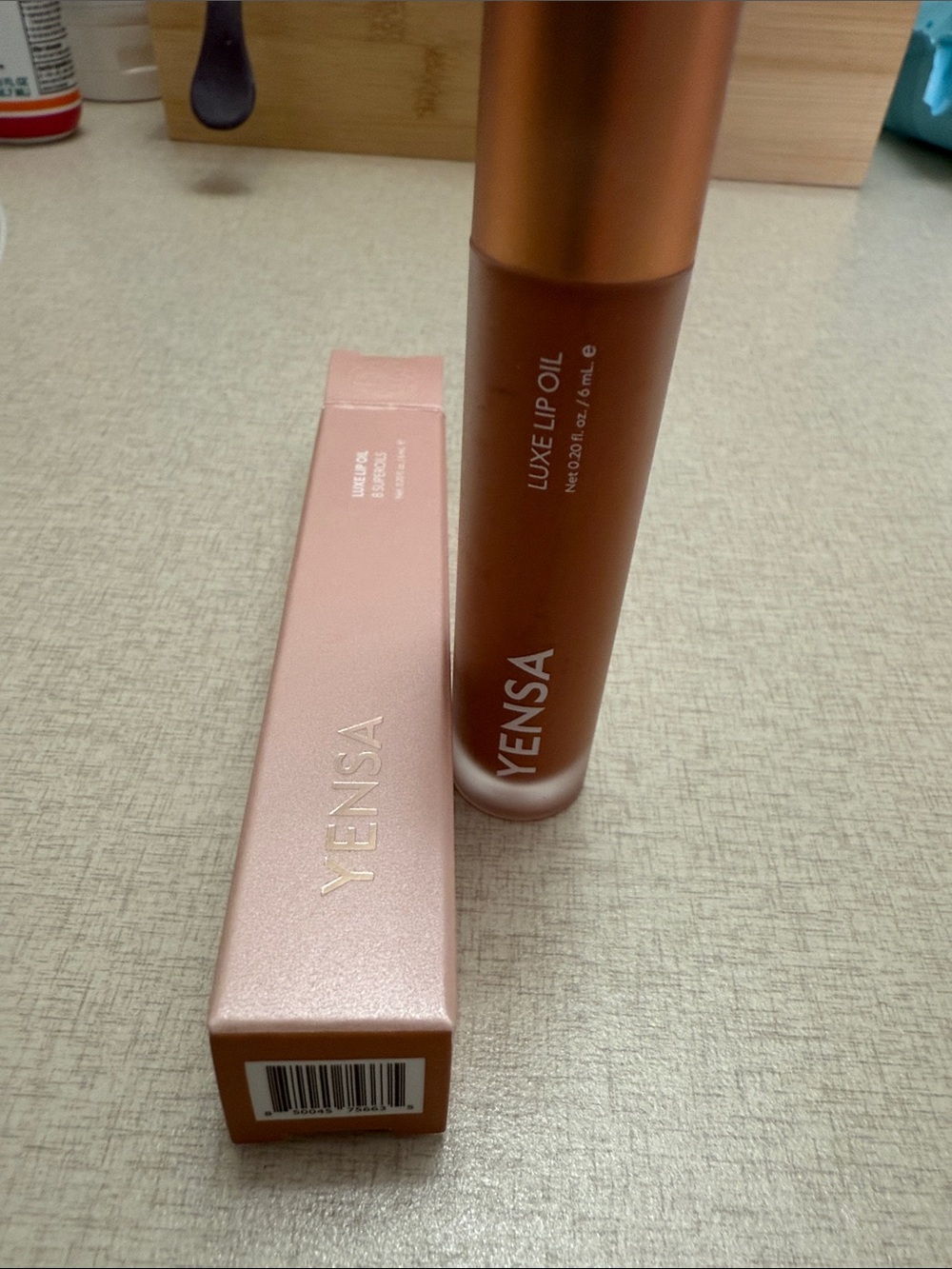 Yensa Luxe Lip Oil in fearless naked